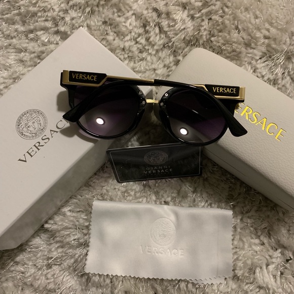 Versace sunglasses - Picture 3 of 3